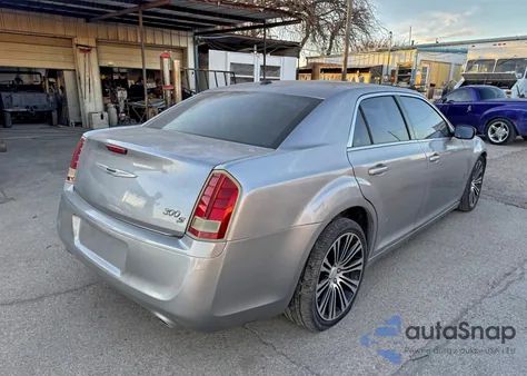 2013 Chrysler 300 S из США, поврежденный, VIN 2C3CCABG9DH658829